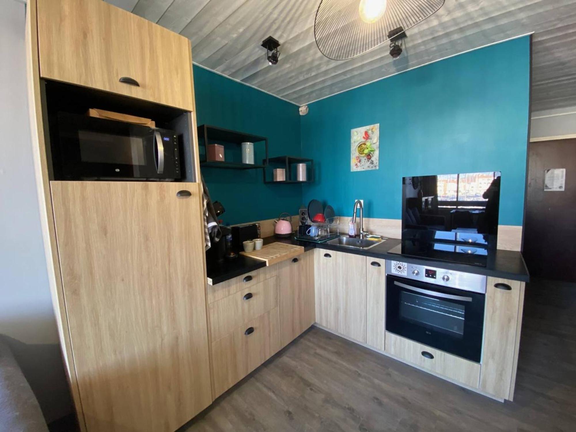 T2 + Avec Climatisation, Parking, Proche A Port - Fr-1-81-579 Appartement *